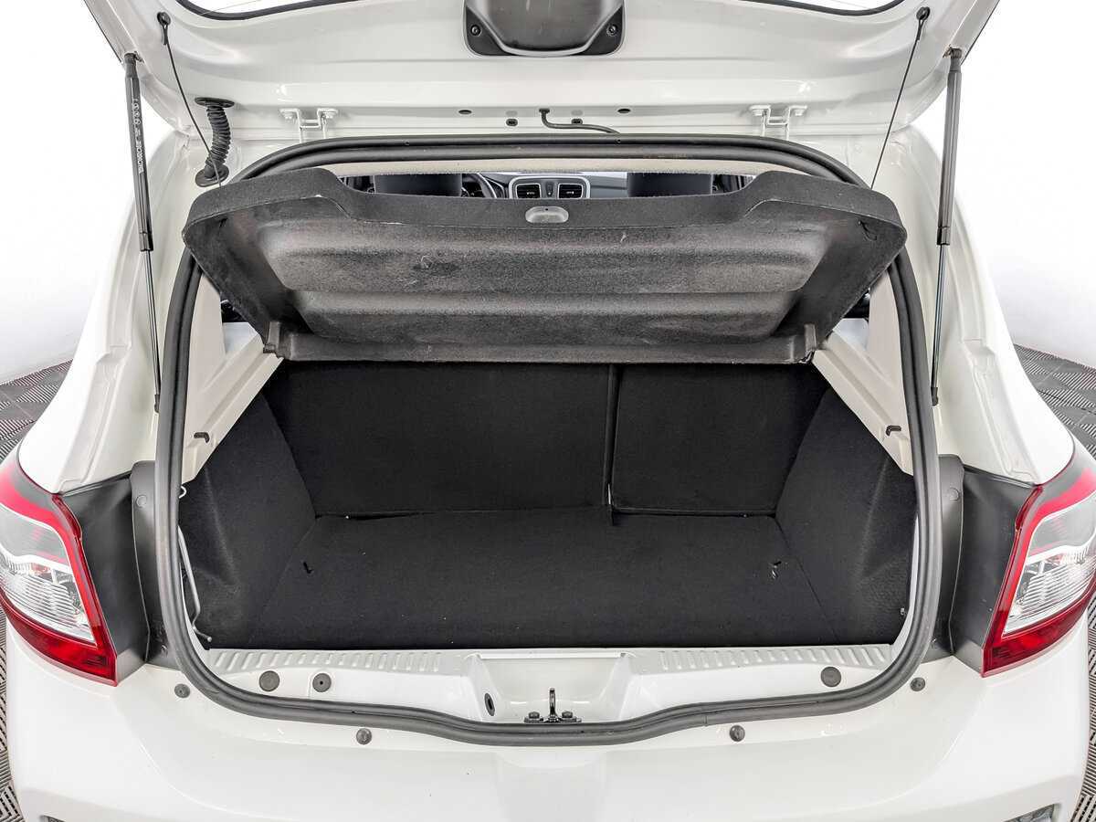 Купить Renault Sandero с пробегом. Фото: #9