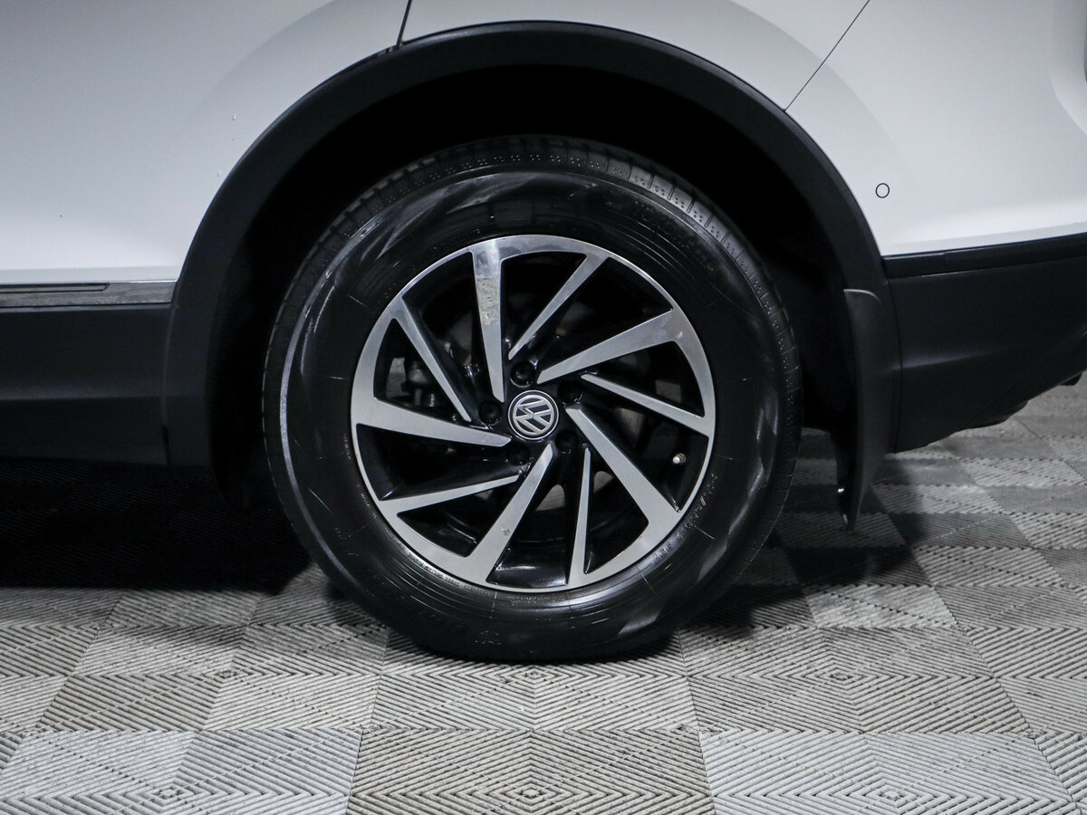 Купить Volkswagen Tiguan с пробегом. Фото: #11