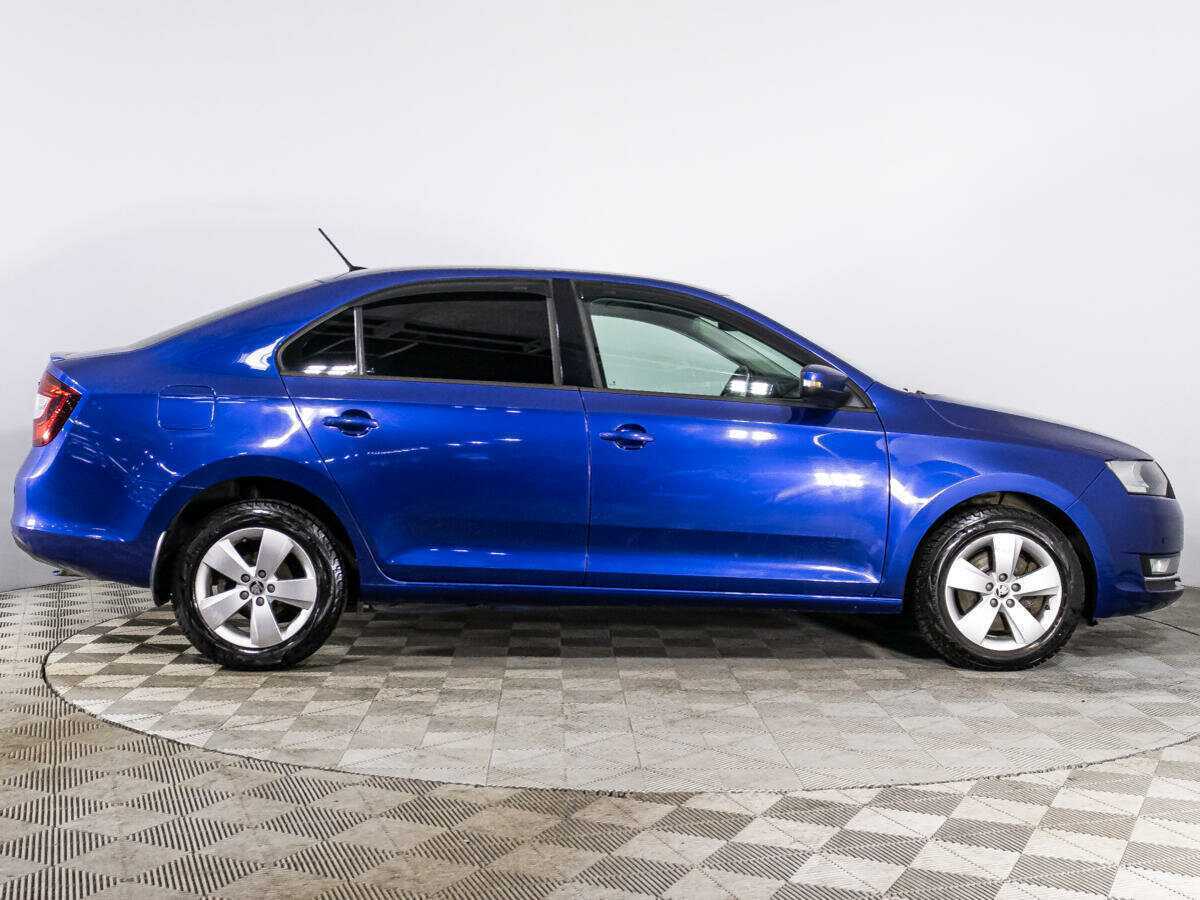 Купить Skoda Rapid с пробегом. Фото: #3