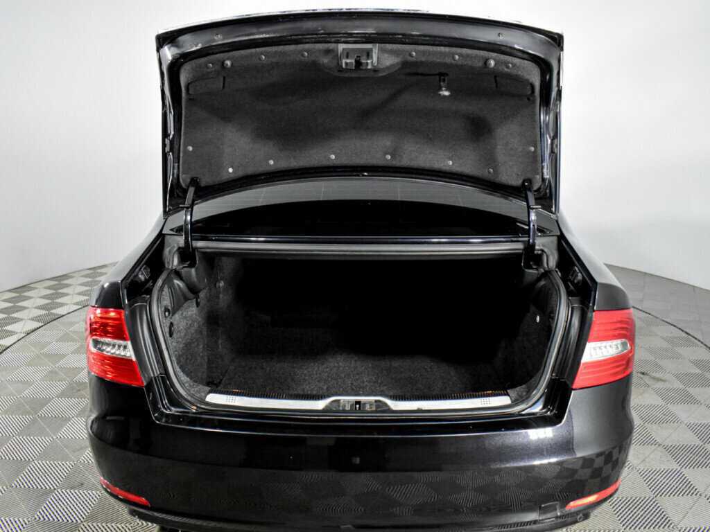 Купить Skoda Superb с пробегом. Фото: #16