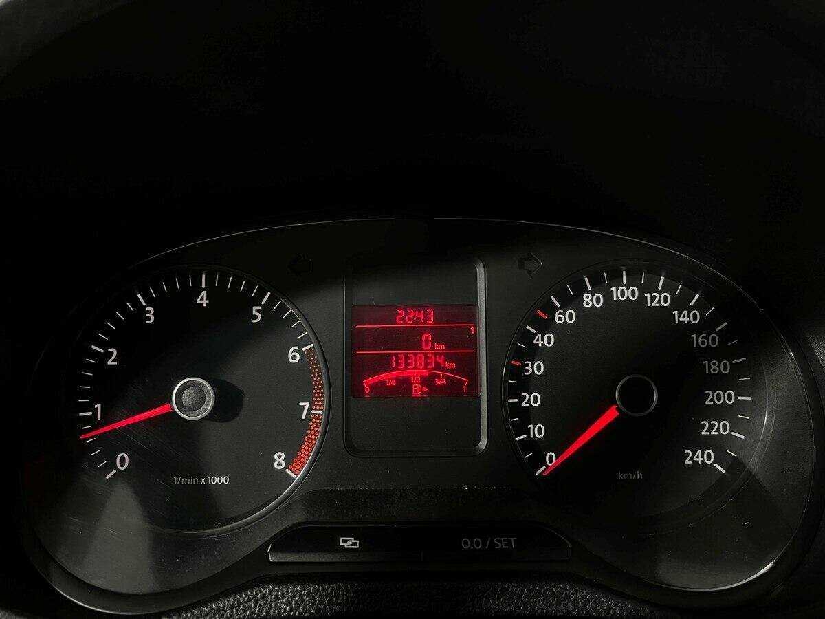 Купить Volkswagen Polo с пробегом. Фото: #8