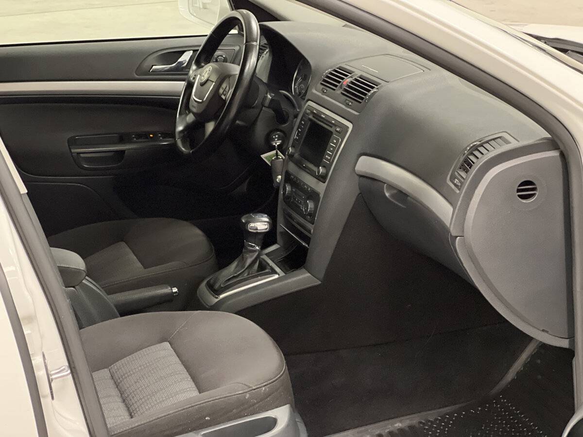 Купить Skoda Octavia с пробегом. Фото: #14