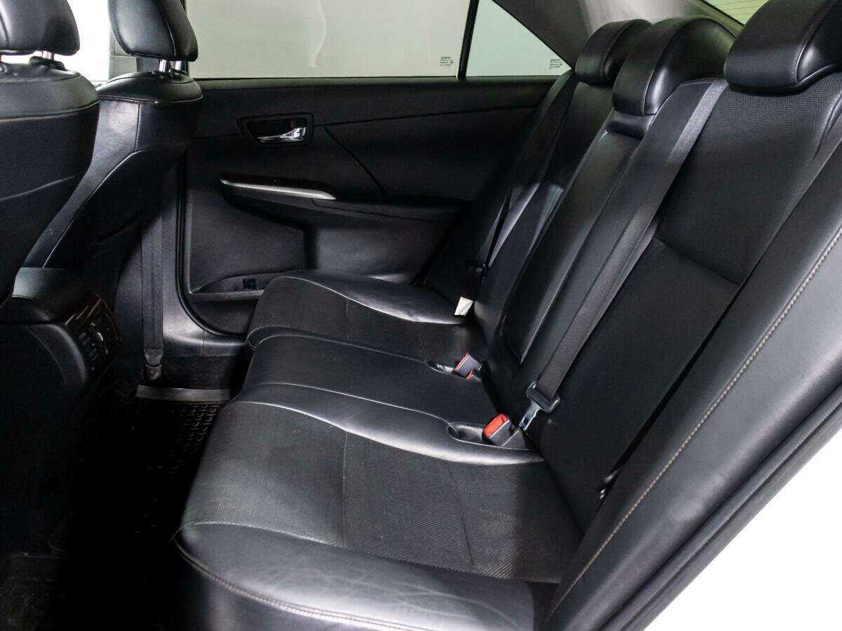 Купить Toyota Camry с пробегом. Фото: #9