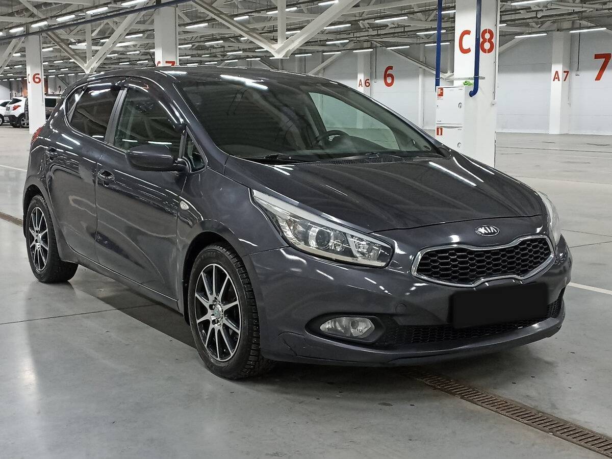 Купить Kia Ceed с пробегом. Фото: #2