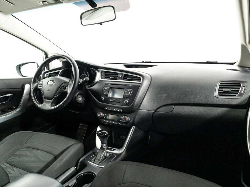 Купить Kia Ceed с пробегом. Фото: #8