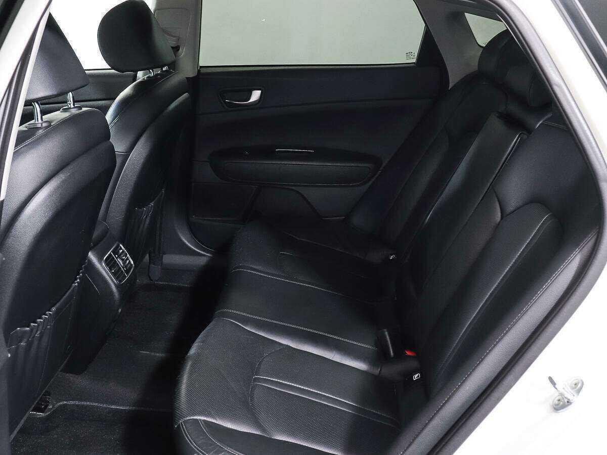 Купить Kia Optima с пробегом. Фото: #9