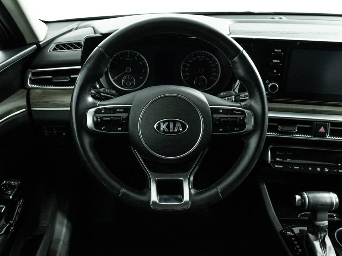 Купить Kia K5 с пробегом. Фото: #21
