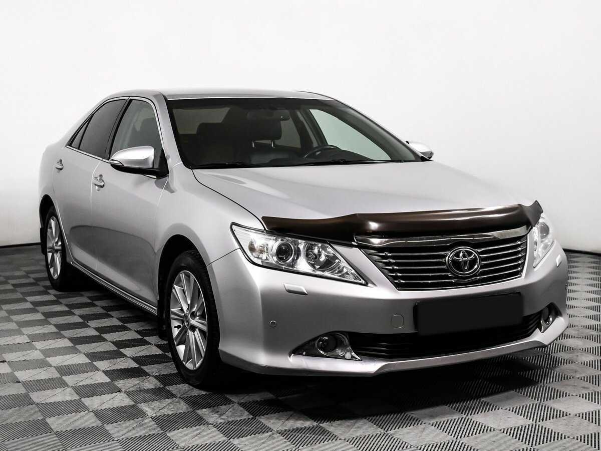 Купить Toyota Camry с пробегом. Фото: #2