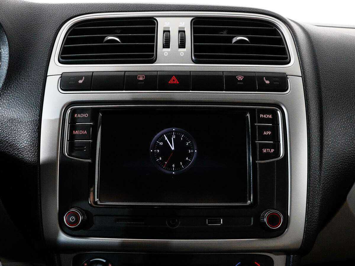 Купить Volkswagen Polo с пробегом. Фото: #10