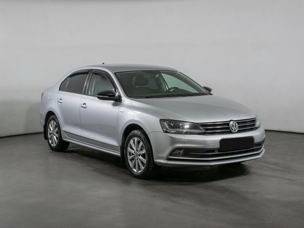 Купить Volkswagen Jetta с пробегом. Фото: #2