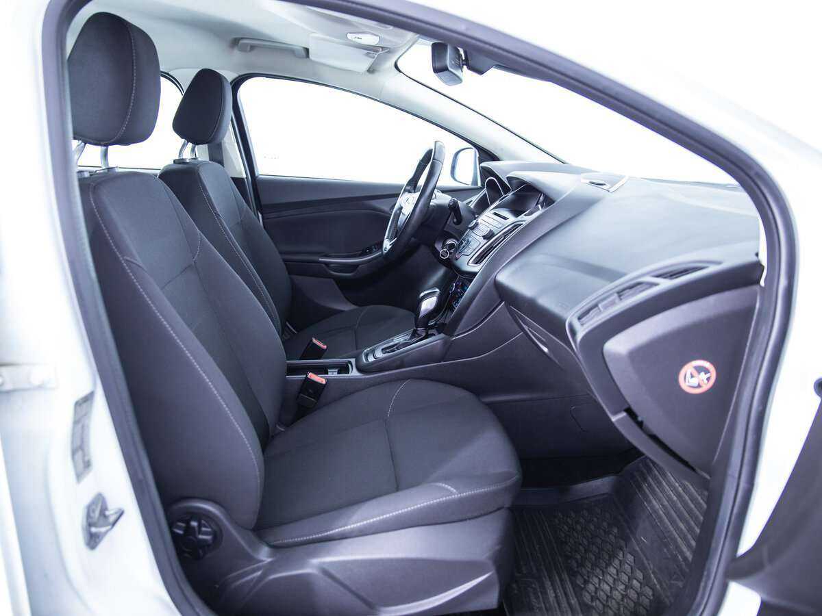 Купить Ford Focus с пробегом. Фото: #9