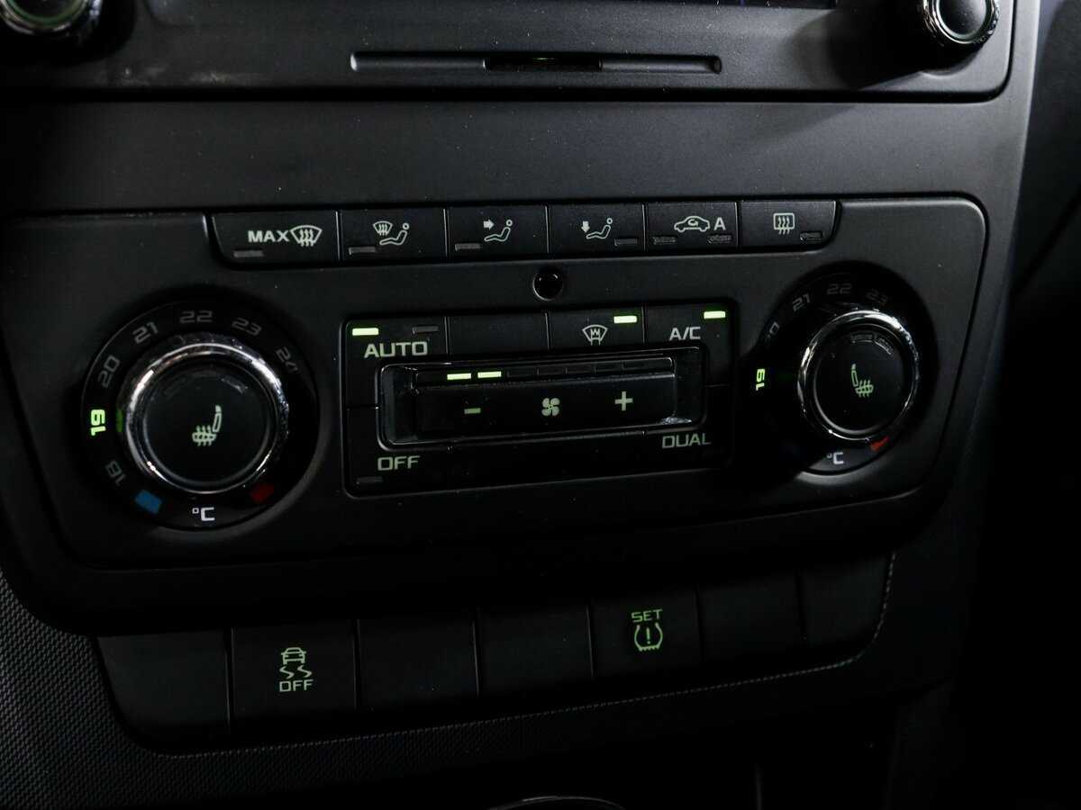 Купить Skoda Yeti с пробегом. Фото: #17