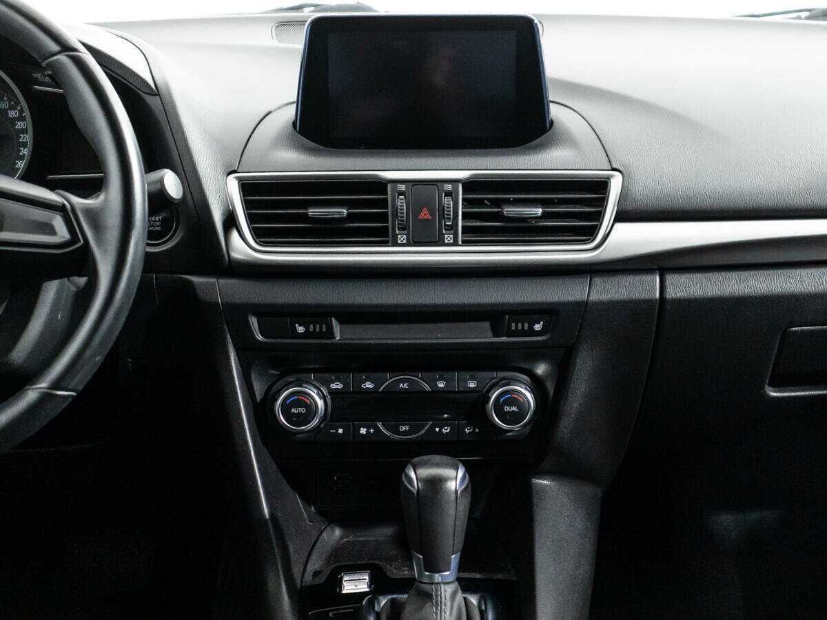 Купить Mazda 3 с пробегом. Фото: #12