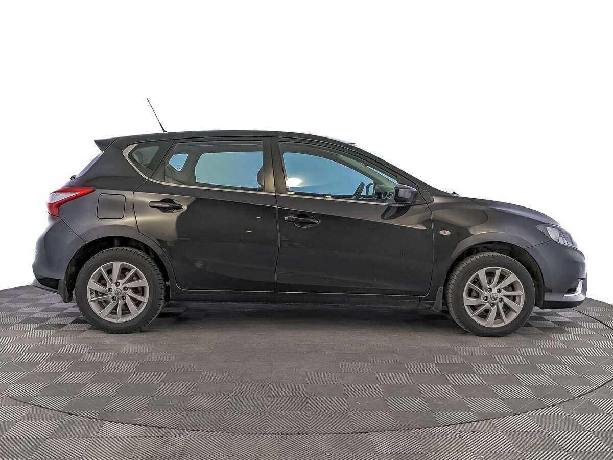Купить Nissan Tiida с пробегом. Фото: #3