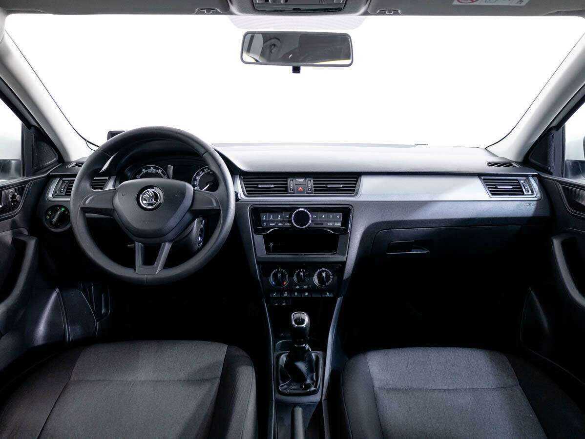 Купить Skoda Rapid с пробегом. Фото: #8