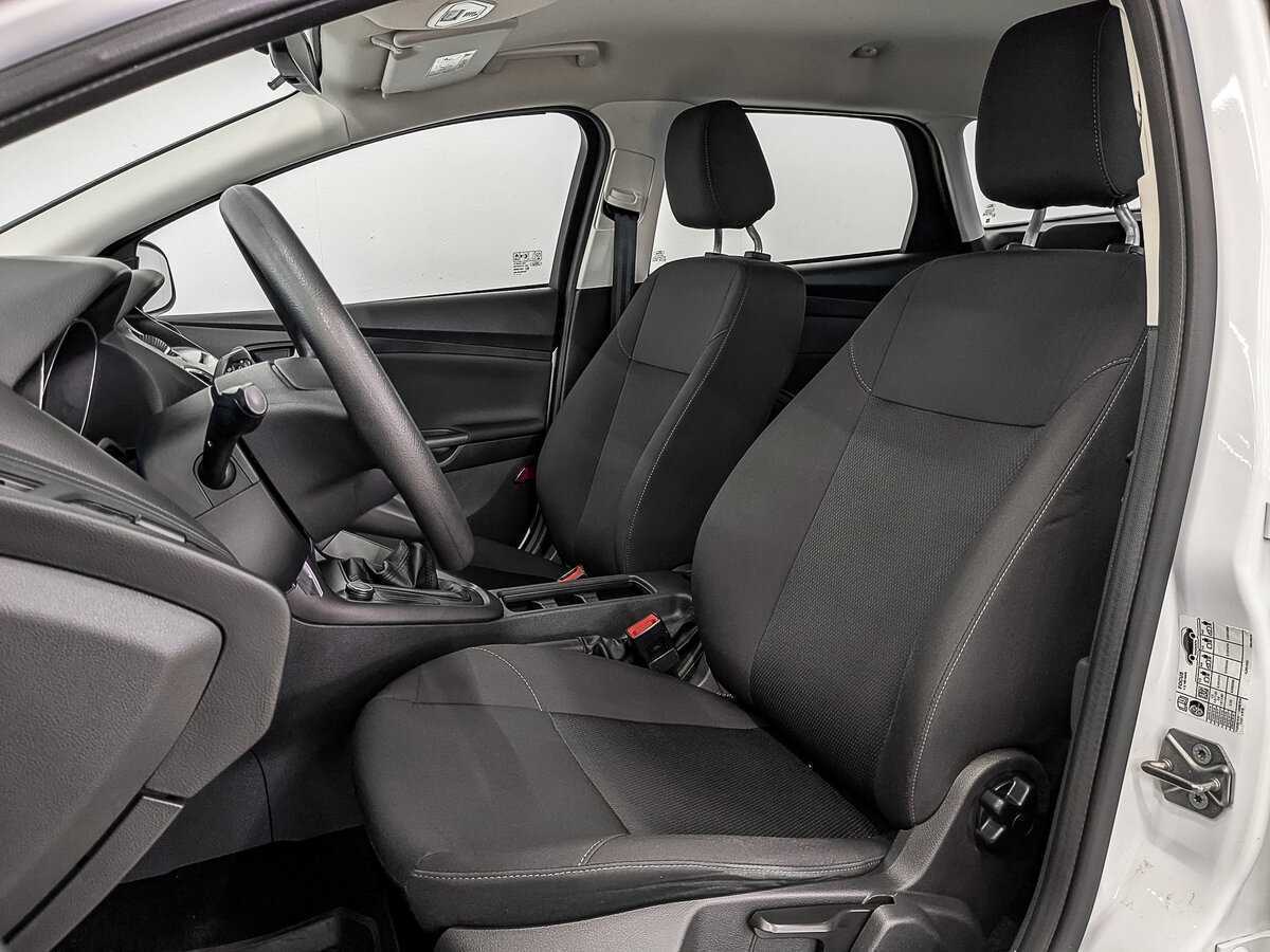 Купить Ford Focus с пробегом. Фото: #17