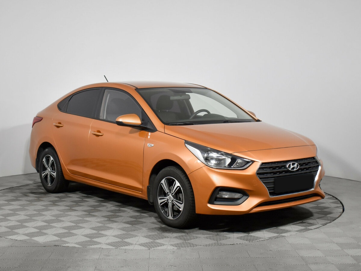 Купить Hyundai Solaris с пробегом. Фото: #2