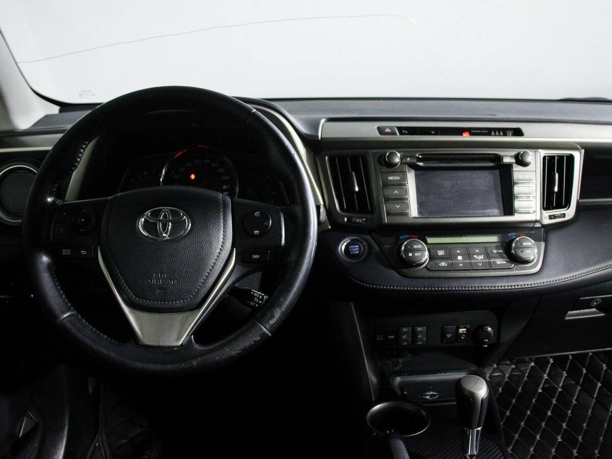 Купить Toyota RAV4 с пробегом. Фото: #11