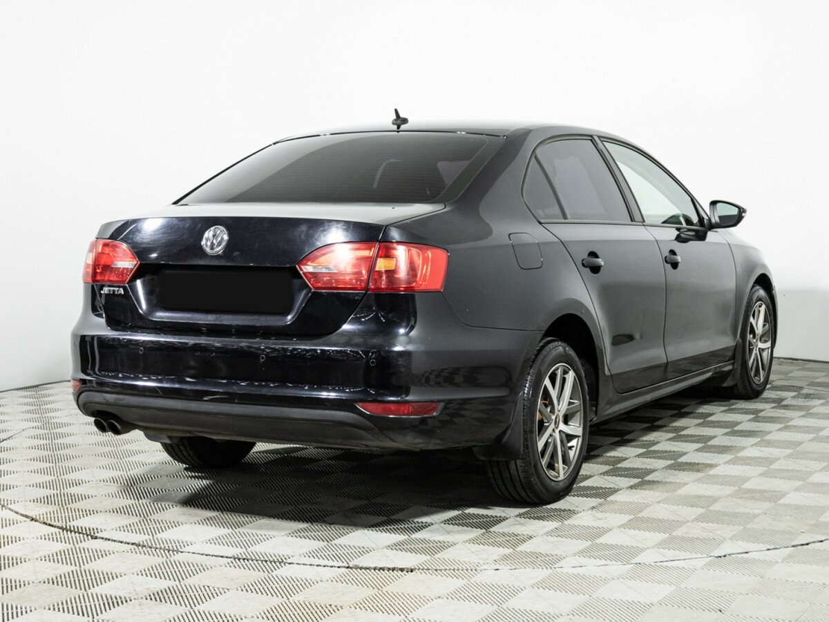 Купить Volkswagen Jetta с пробегом. Фото: #4