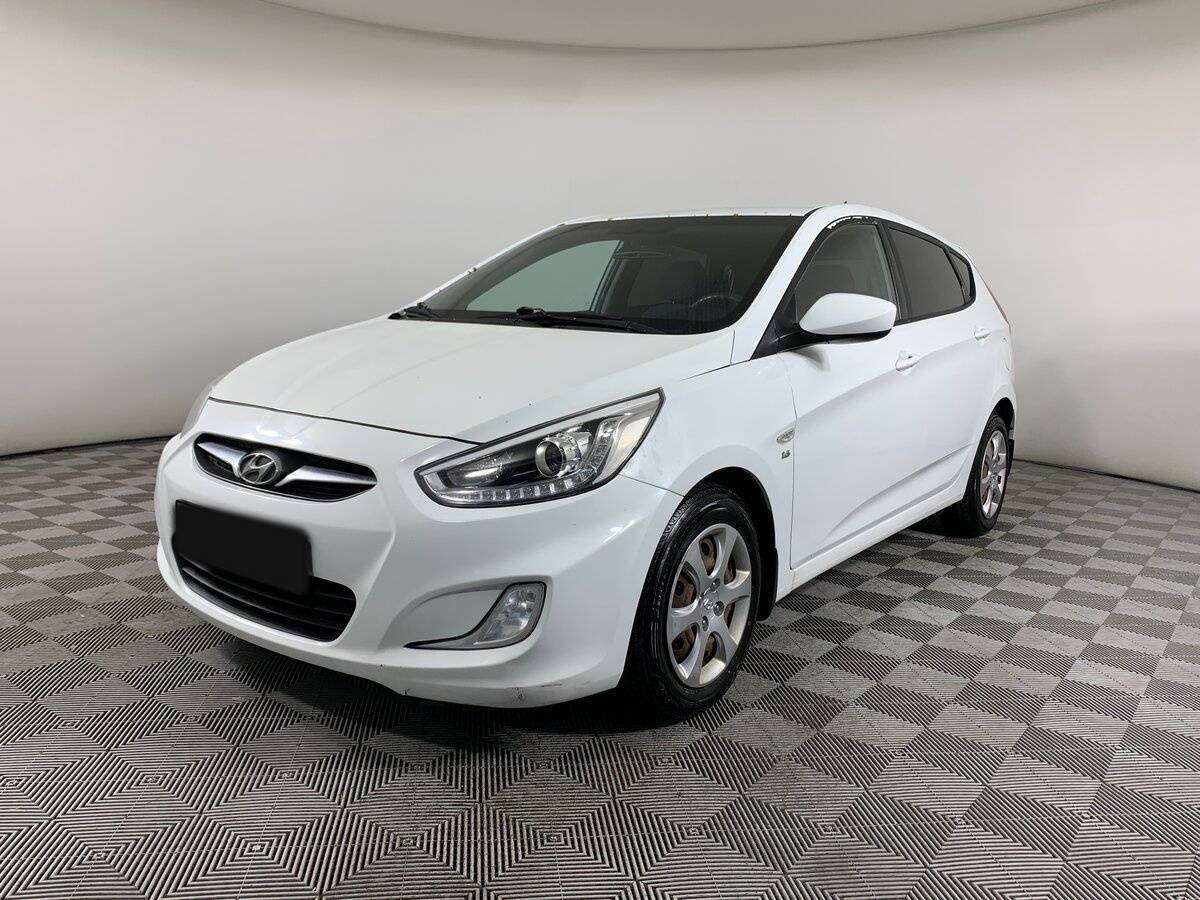 Купить Hyundai Solaris с пробегом. Посмотреть фото