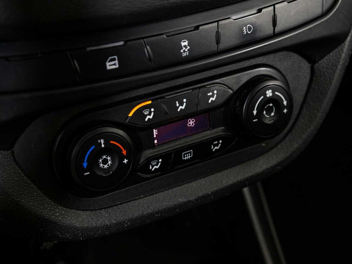 Купить Lada (ВАЗ) Vesta с пробегом. Фото: #14