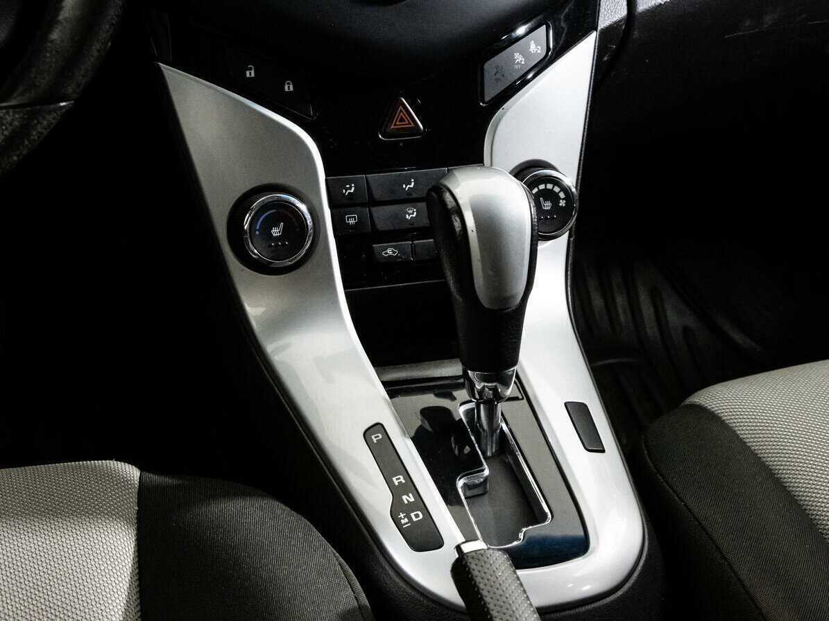 Купить Chevrolet Cruze с пробегом. Фото: #9
