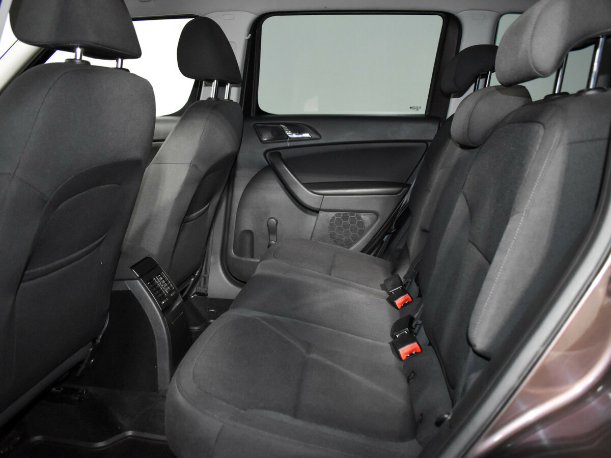 Купить Skoda Yeti с пробегом. Фото: #10