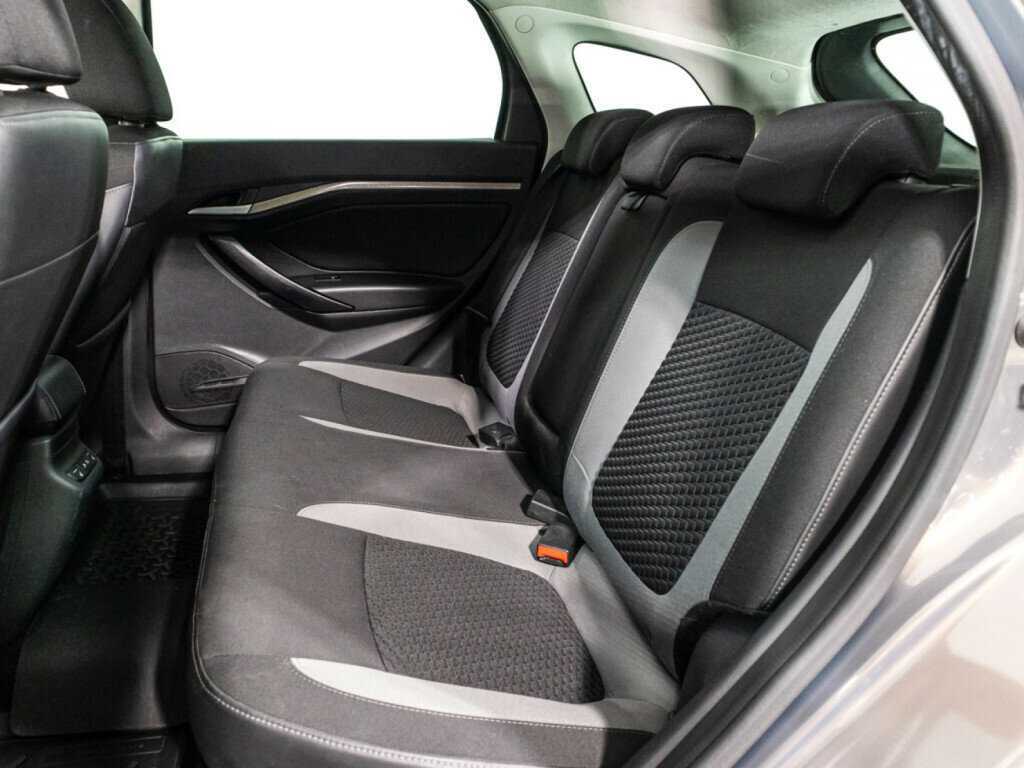 Купить Lada (ВАЗ) Vesta с пробегом. Фото: #9