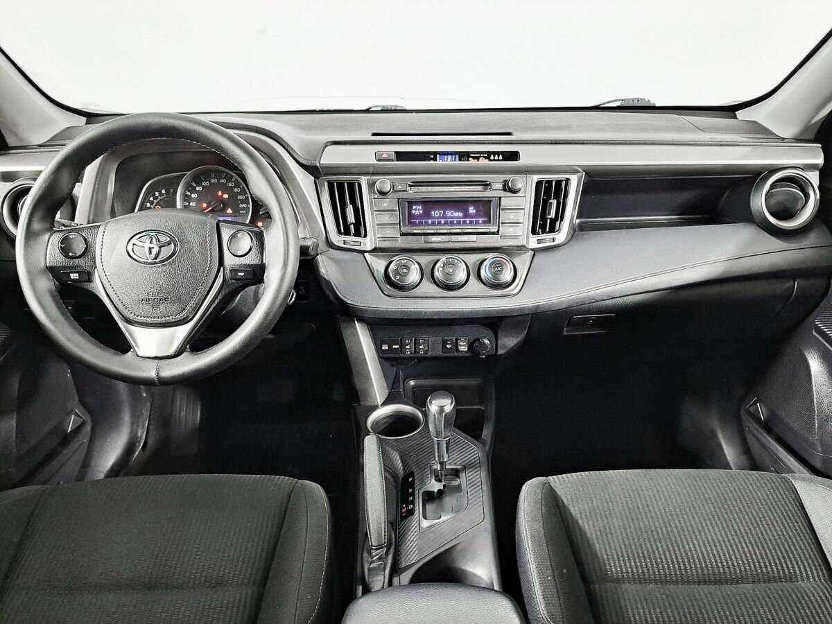Купить Toyota RAV4 с пробегом. Фото: #11