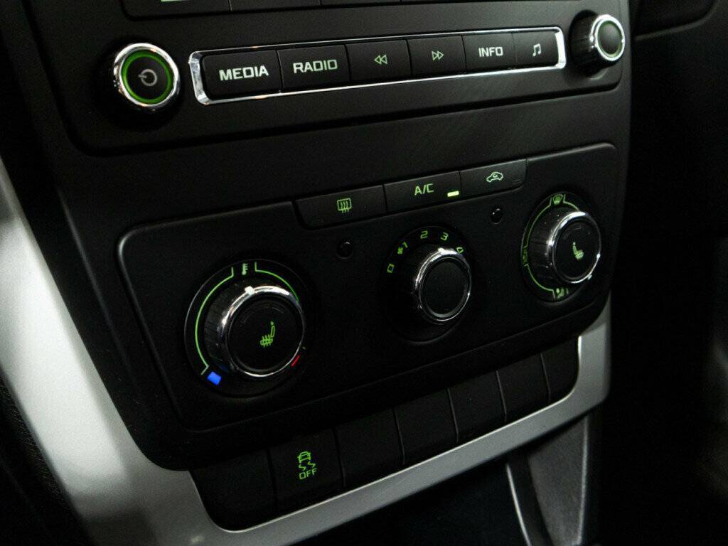 Купить Skoda Yeti с пробегом. Фото: #14