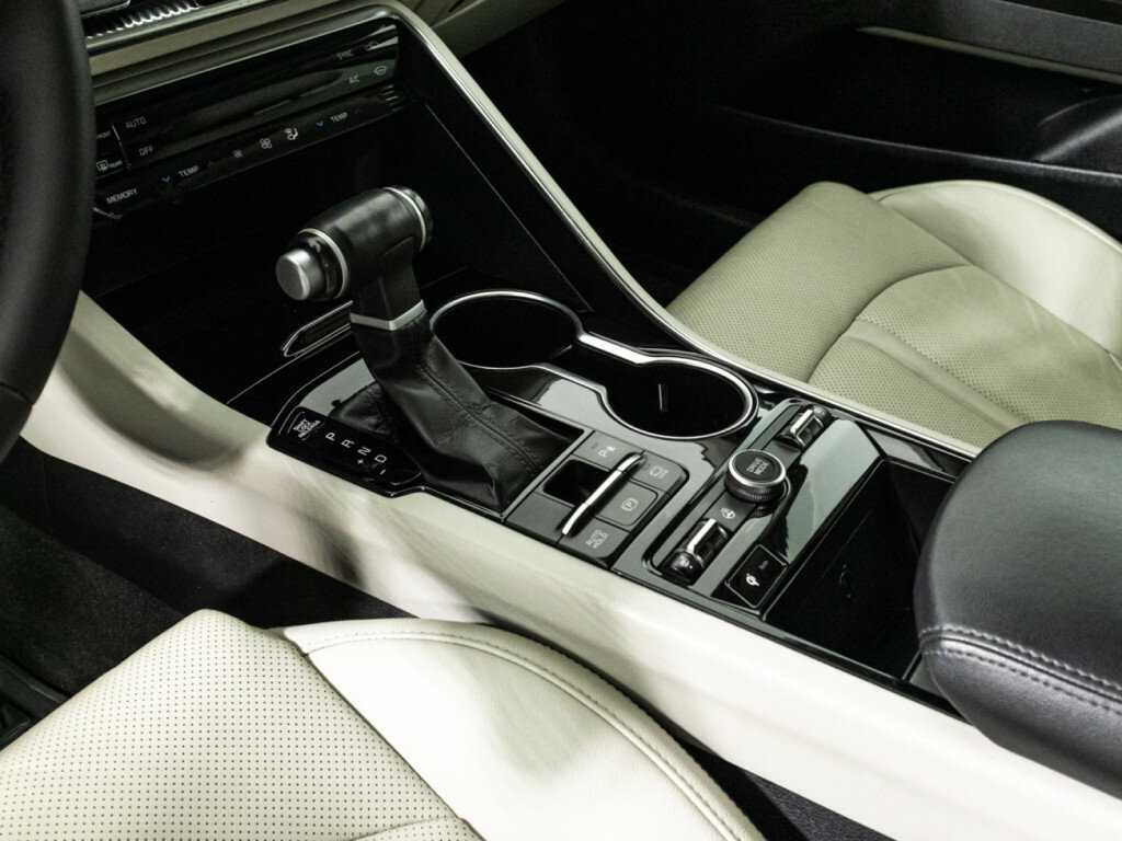 Купить Kia K5 с пробегом. Фото: #17