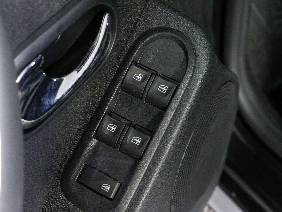 Купить Nissan Terrano с пробегом. Фото: #14