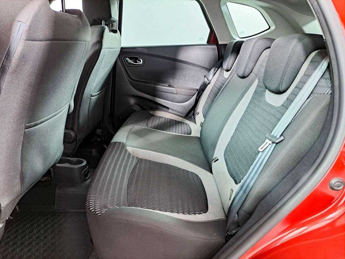 Купить Renault Kaptur с пробегом. Фото: #9