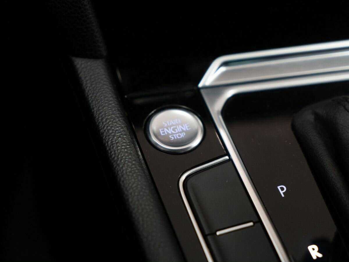 Купить Volkswagen Passat с пробегом. Фото: #10