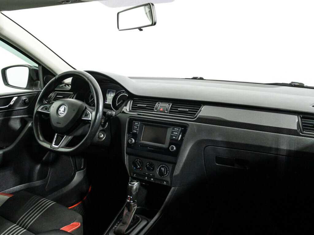Купить Skoda Rapid с пробегом. Фото: #8