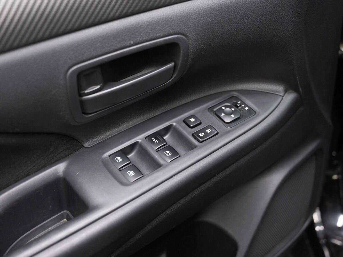 Купить Mitsubishi Outlander с пробегом. Фото: #15