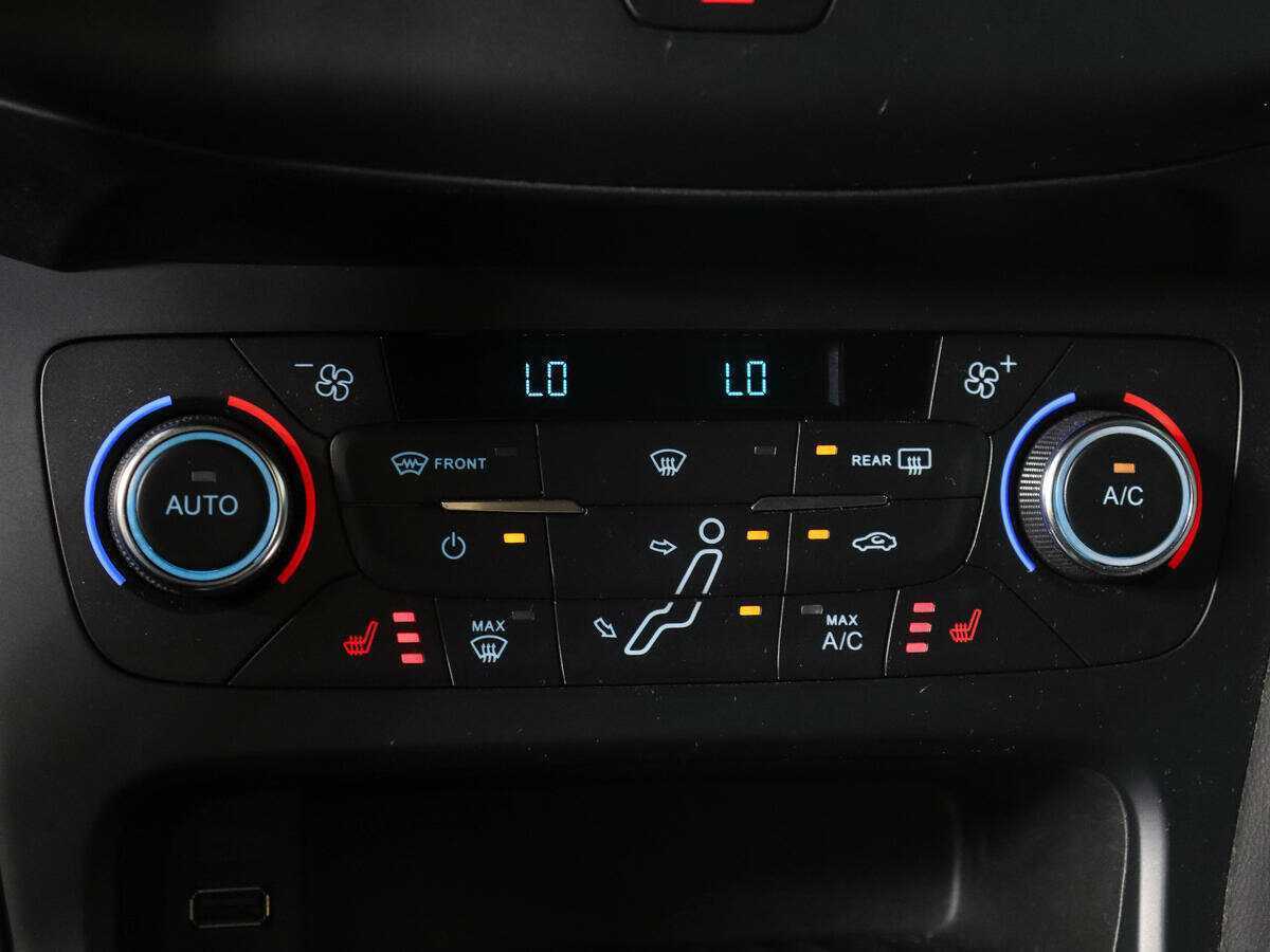 Купить Ford Focus с пробегом. Фото: #11