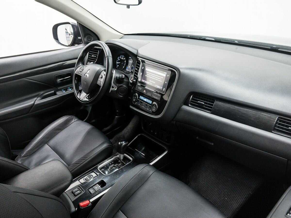 Купить Mitsubishi Outlander с пробегом. Фото: #7