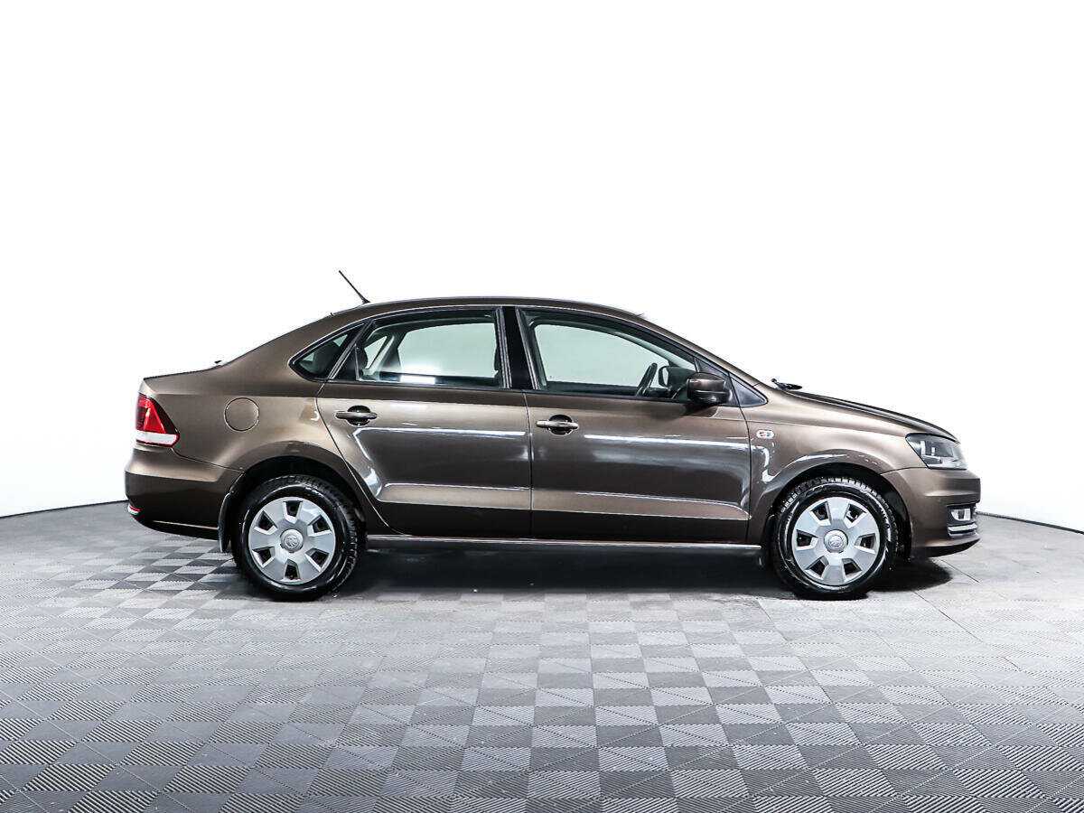 Купить Volkswagen Polo с пробегом. Фото: #3