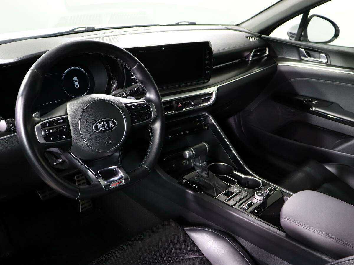 Купить Kia K5 с пробегом. Фото: #10