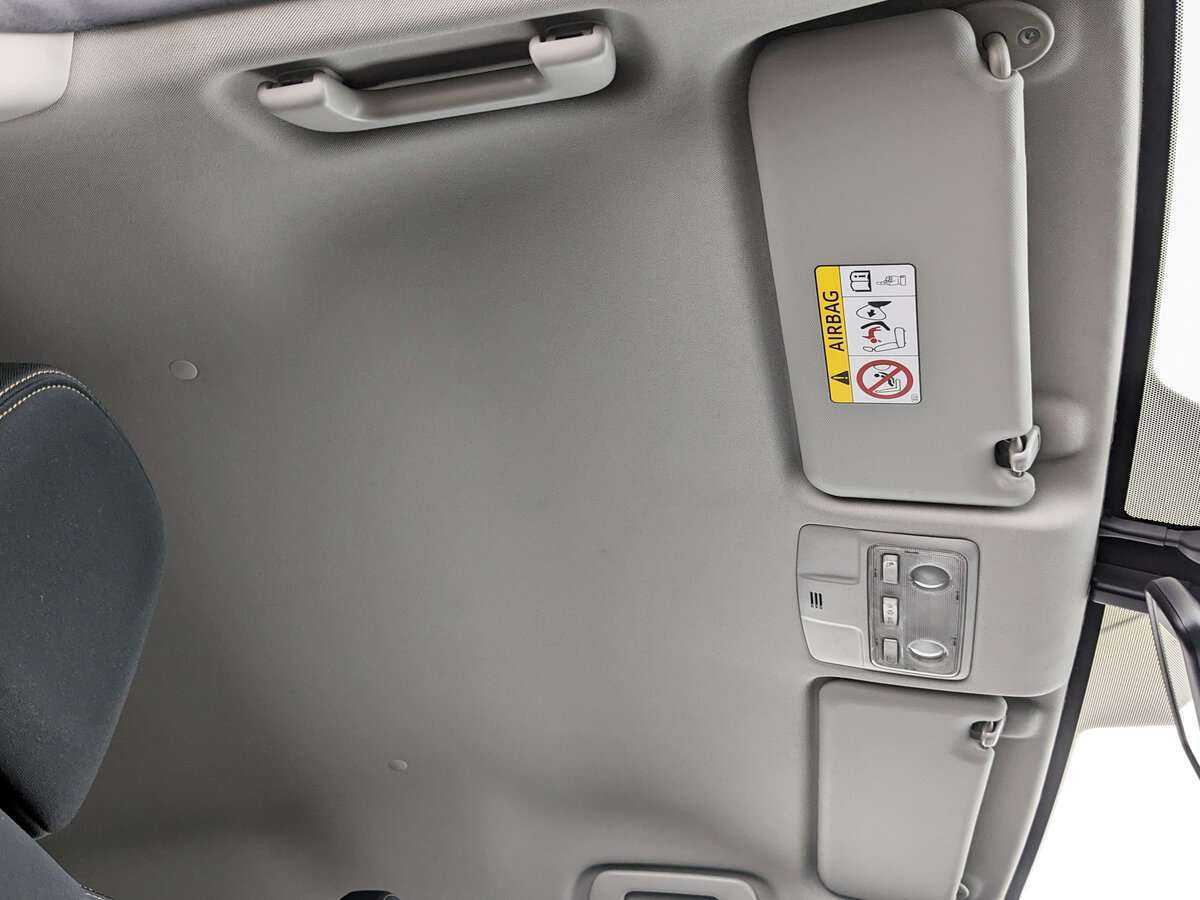 Купить Toyota RAV4 с пробегом. Фото: #16