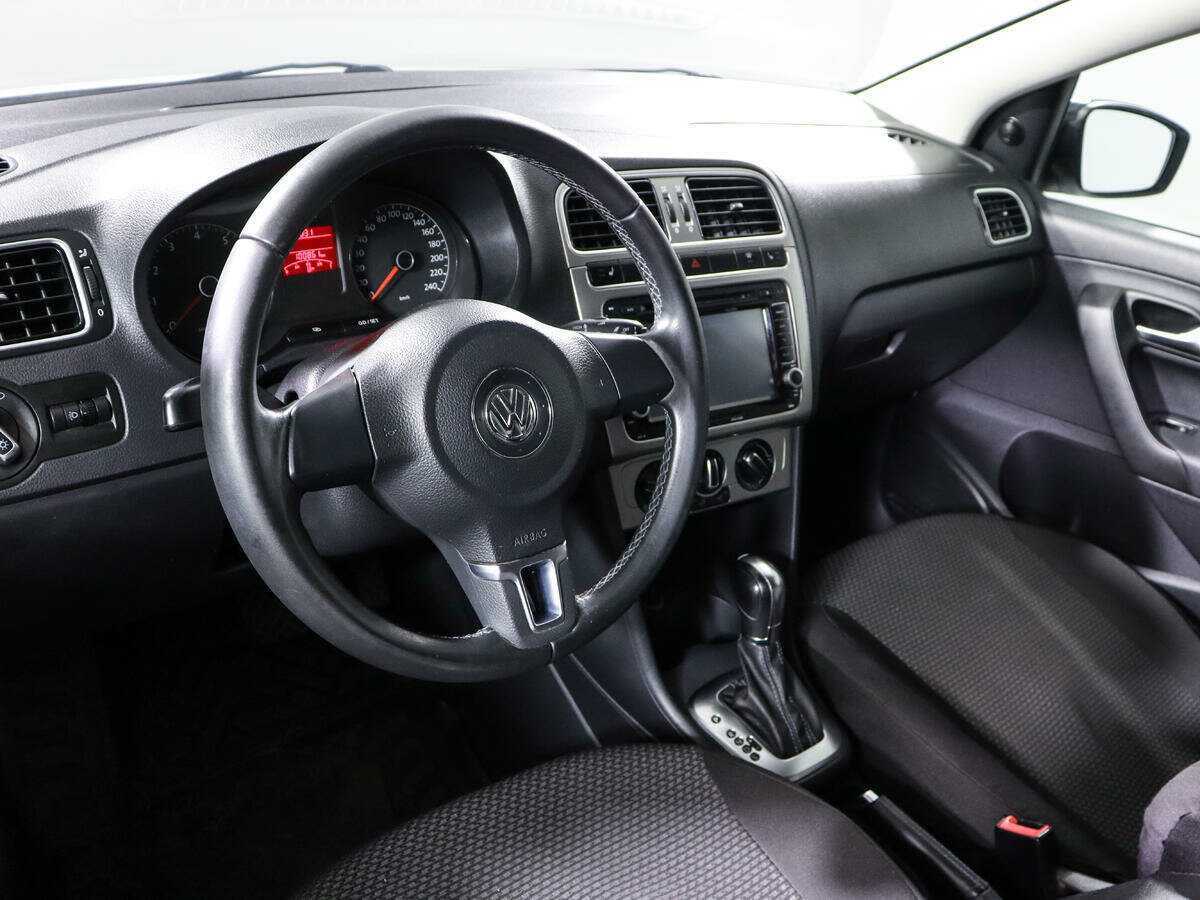 Купить Volkswagen Polo с пробегом. Фото: #13