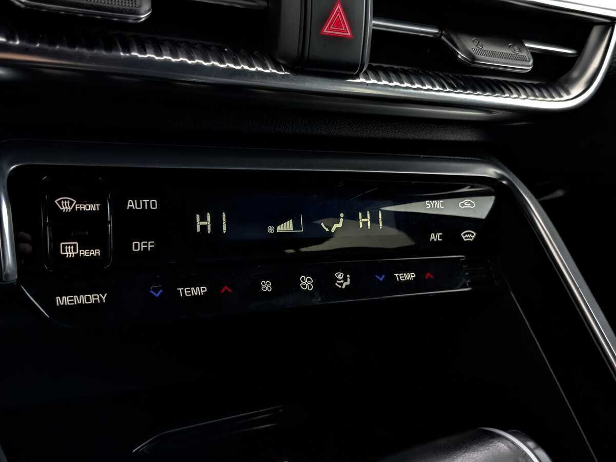 Купить Kia K5 с пробегом. Фото: #25