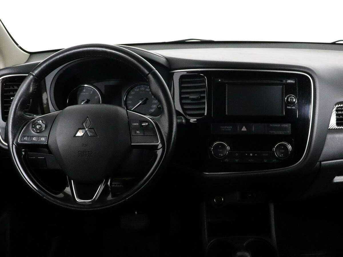 Купить Mitsubishi Outlander с пробегом. Фото: #9