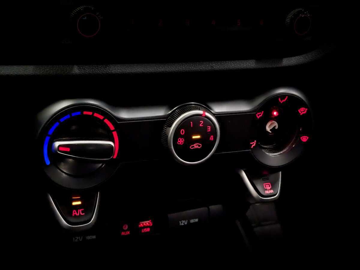 Купить Kia Rio с пробегом. Фото: #21