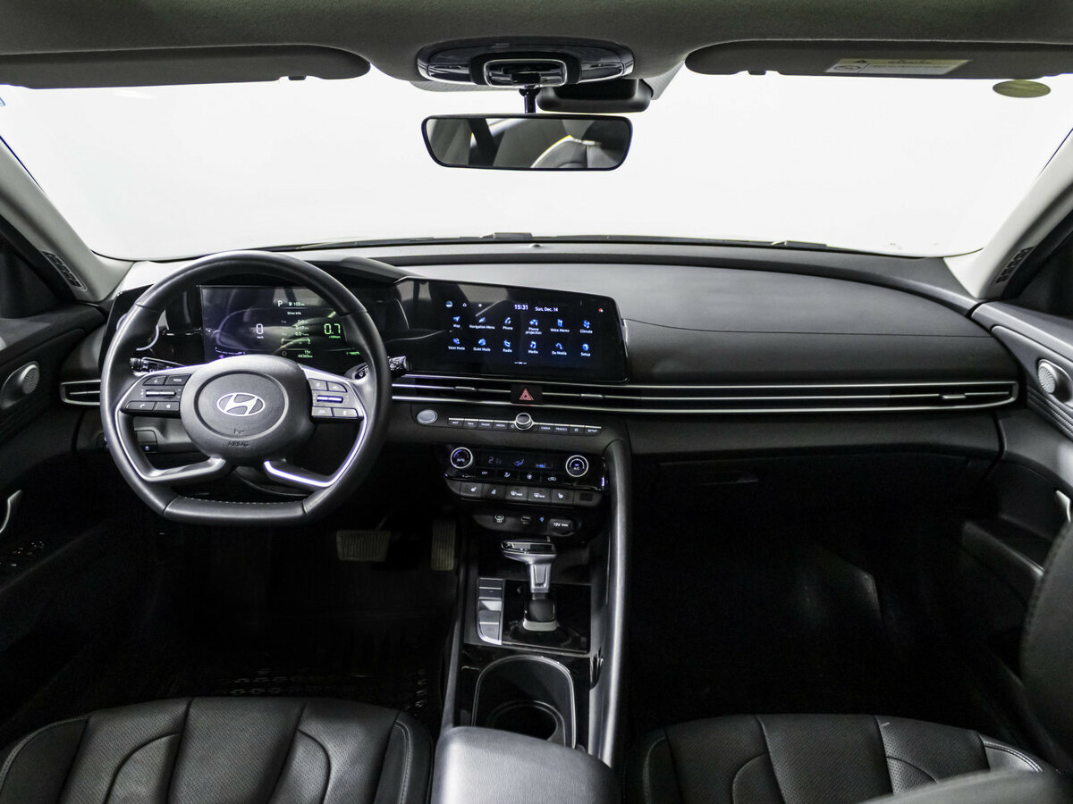 Купить Hyundai Elantra с пробегом. Фото: #10