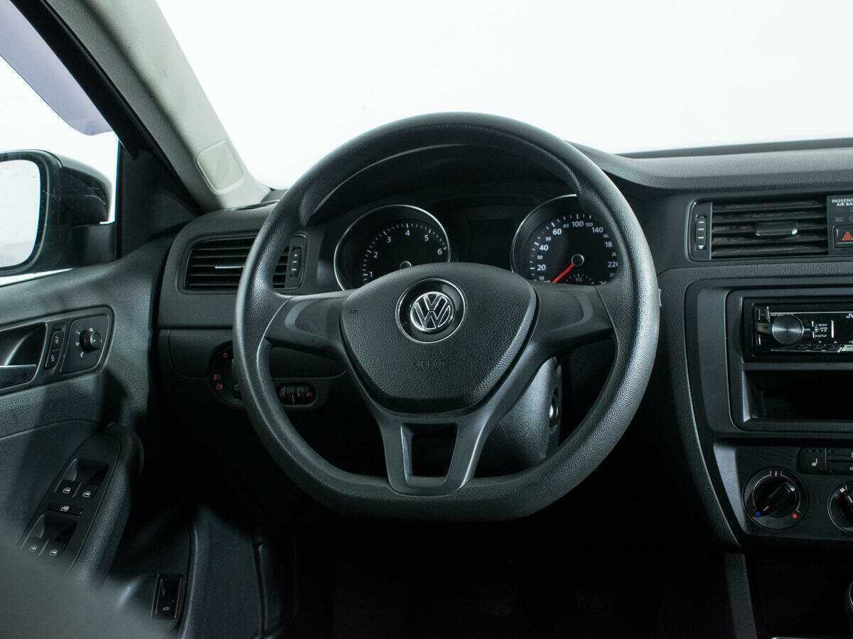 Купить Volkswagen Jetta с пробегом. Фото: #13