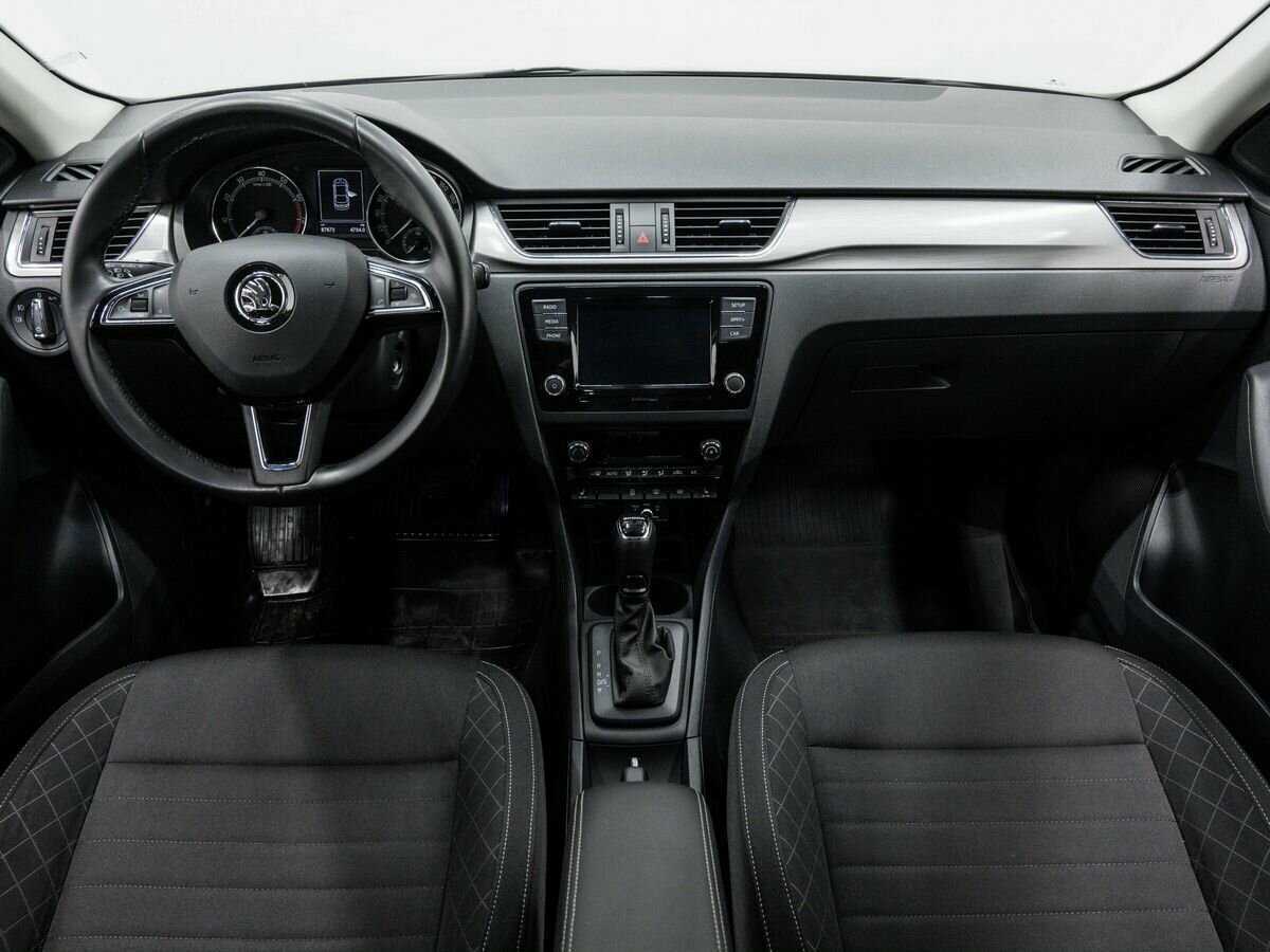 Купить Skoda Rapid с пробегом. Фото: #8