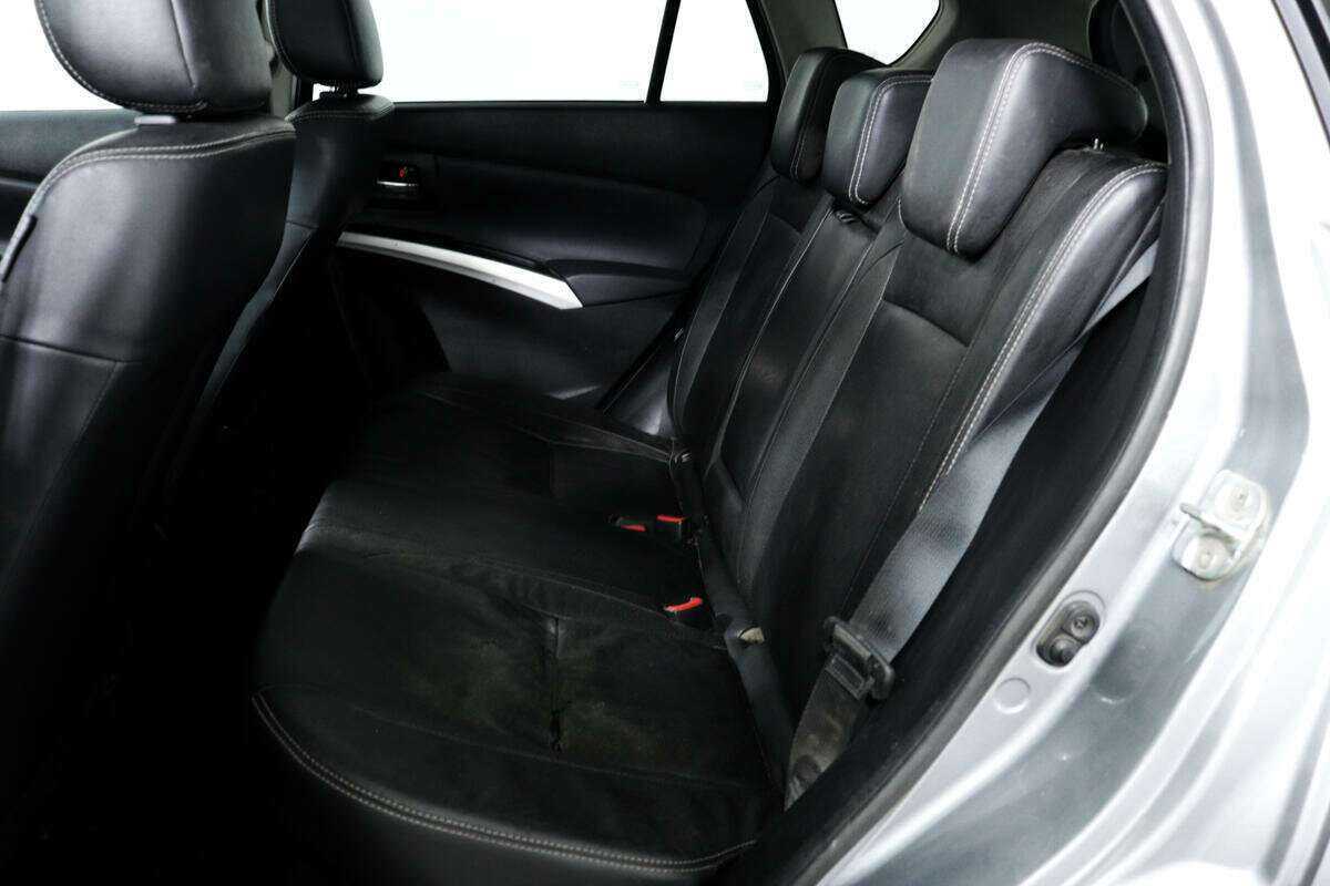 Купить Suzuki SX4 с пробегом. Фото: #11