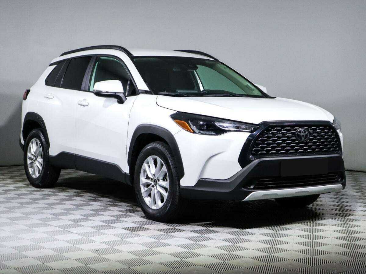 Купить Toyota Corolla Cross с пробегом. Фото: #2